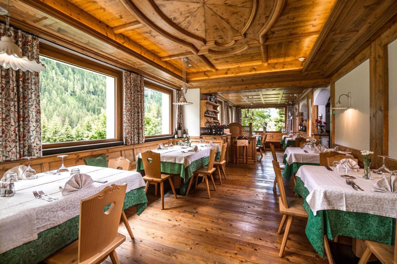 Hotel Salvan Campitello di Fassa Exterior photo